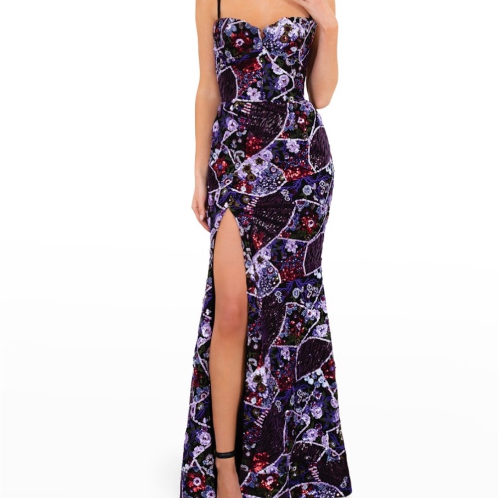 Elegant Floral Strapless Dress